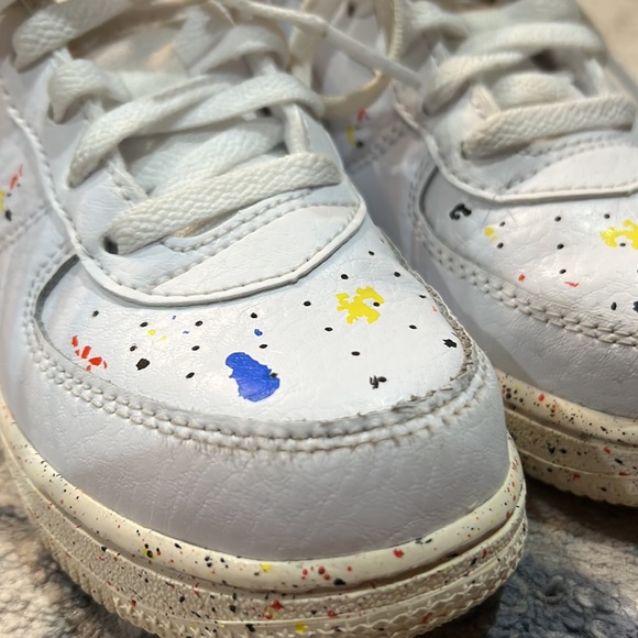 AIR FORCE 1 LV8 3 GS “Paint Splatter - White" Toddler Size 10 - Picture 4 of 5